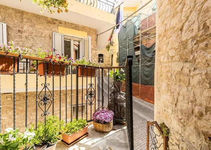 Sa Dommu De Su Maistru 'e Linna_sa Mola_ *